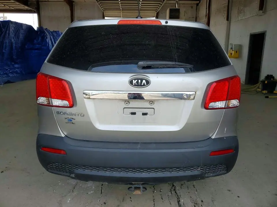 2013 KIA SORENTO LX  