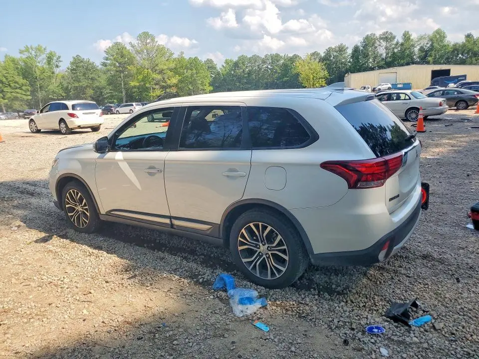 2017 MITSUBISHI OUTLANDER SE  