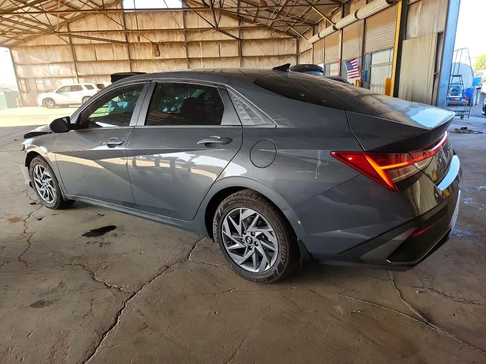 2024 HYUNDAI ELANTRA BLUE  
