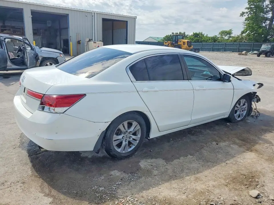 2011 HONDA ACCORD LXP  