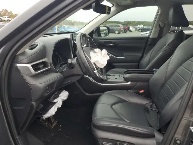 2020 TOYOTA HIGHLANDER XLE  