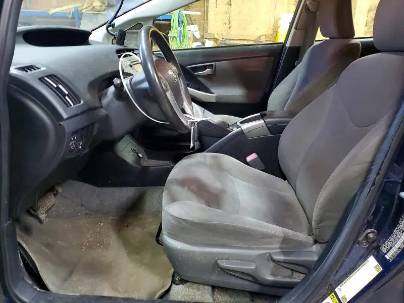 2013 TOYOTA PRIUS TWO  
