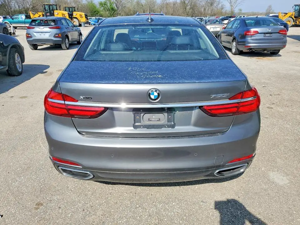 2016 BMW 750 XI  