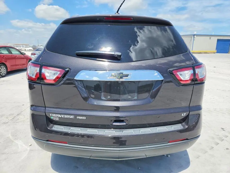 2017 CHEVROLET TRAVERSE LT  