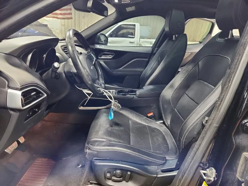 2017 JAGUAR F-PACE R - SPORT  