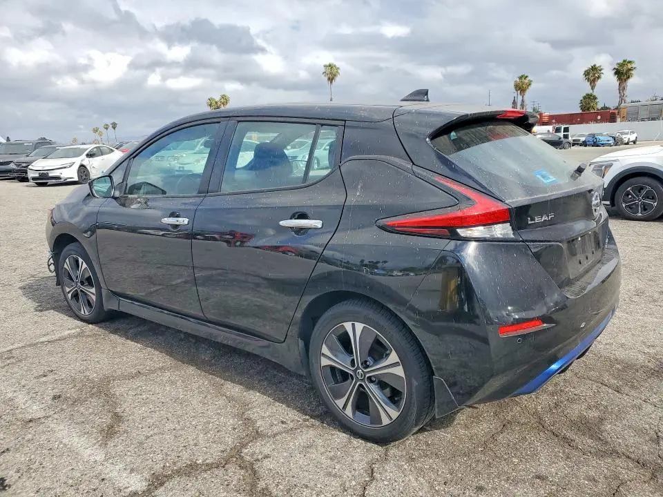 2020 NISSAN LEAF SV PLUS  
