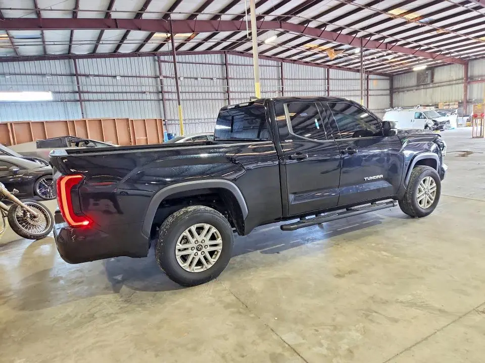 2024 TOYOTA TUNDRA SR5  