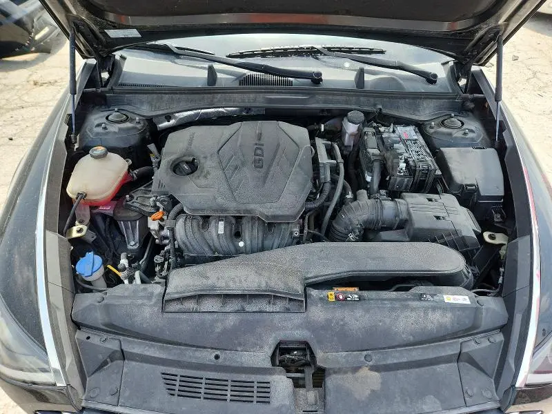2023 HYUNDAI SONATA SE  