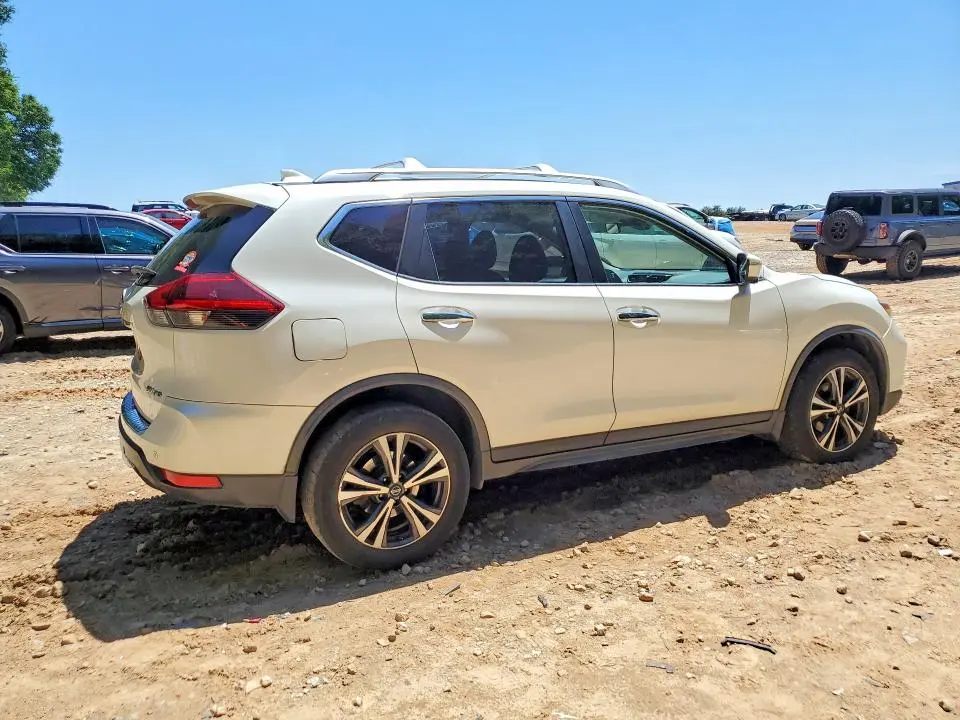 2019 NISSAN ROGUE SV  