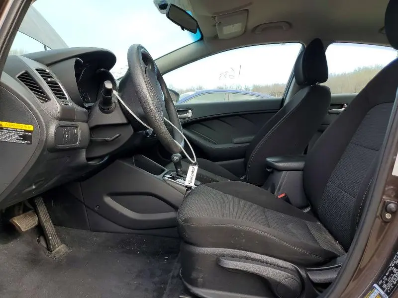 2017 KIA FORTE LX  