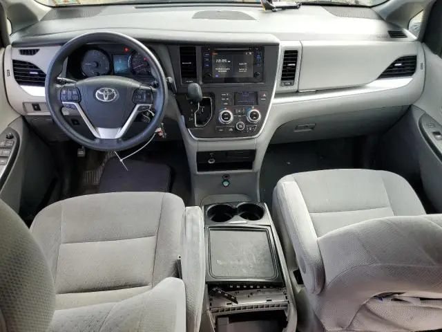 2016 TOYOTA SIENNA LE  
