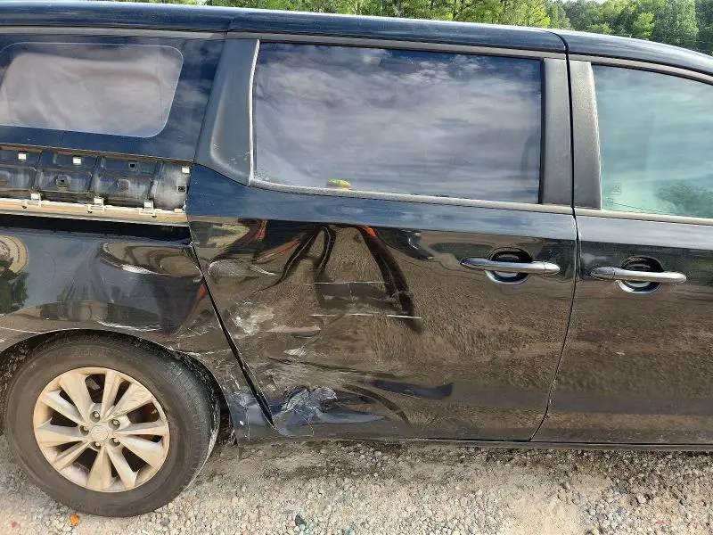 2017 KIA SEDONA L  
