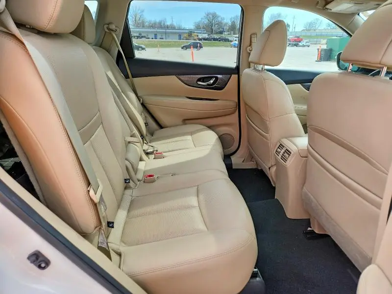 2016 NISSAN ROGUE SL  