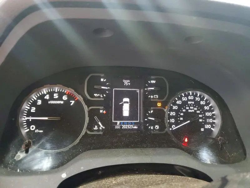 2018 TOYOTA TUNDRA CREWMAX SR5  