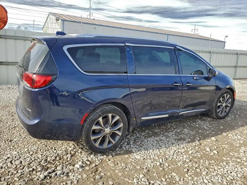 2018 CHRYSLER PACIFICA LIMITED  