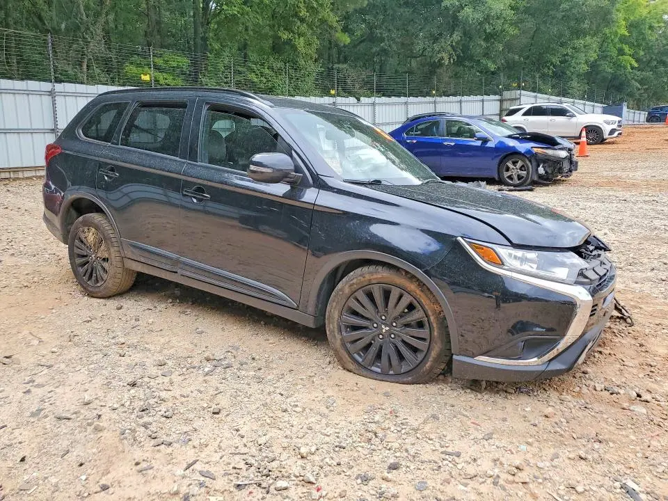2020 MITSUBISHI OUTLANDER SE  