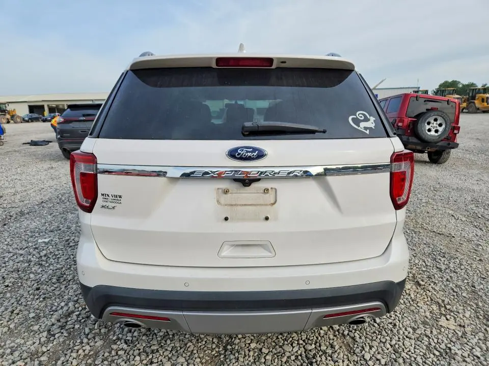 2017 FORD EXPLORER XLT  
