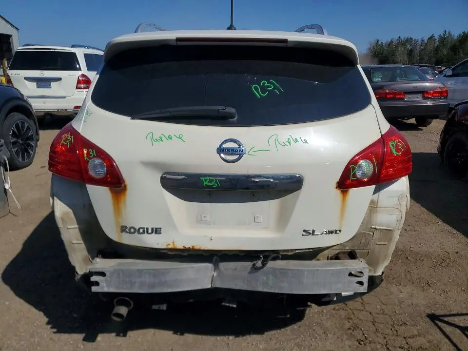 2013 NISSAN ROGUE S  