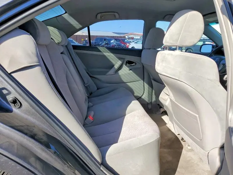 2011 TOYOTA CAMRY LE  