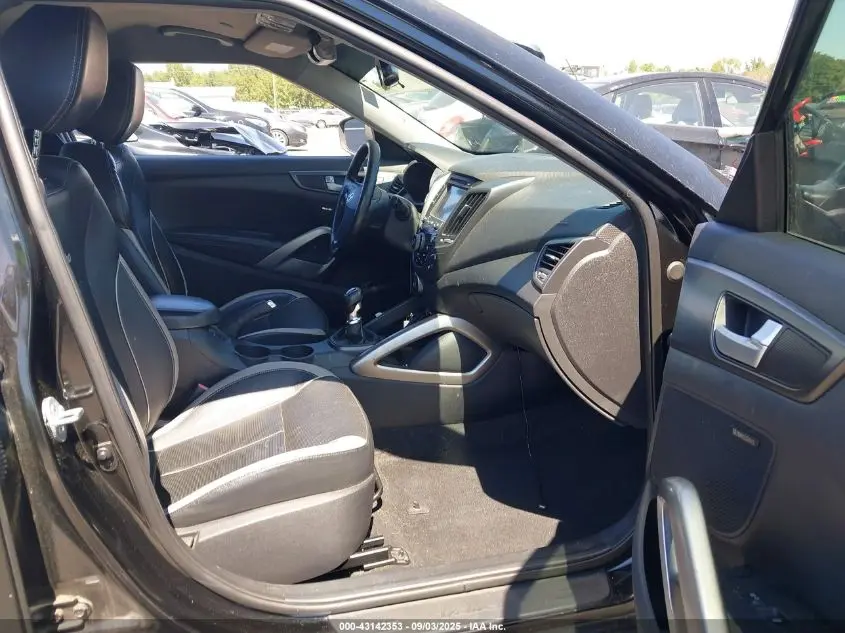 2013 HYUNDAI VELOSTER TURBO W/BLACK