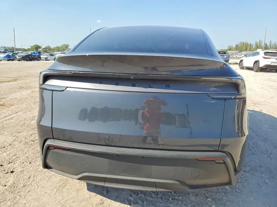 2026 TESLA MODEL Y   