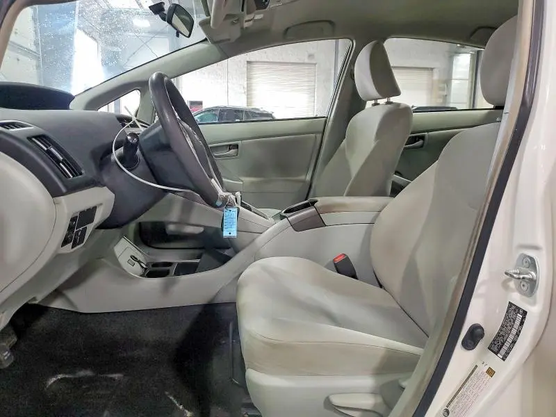 2014 TOYOTA PRIUS TWO  