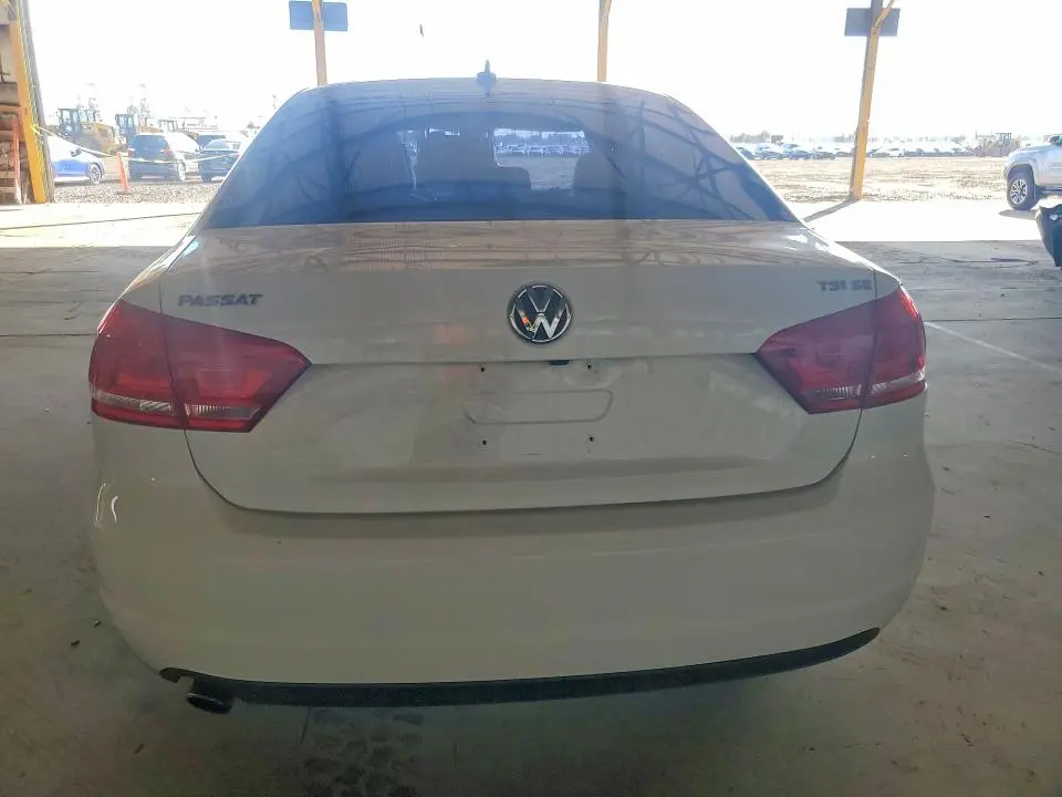 2014 VOLKSWAGEN PASSAT SE  