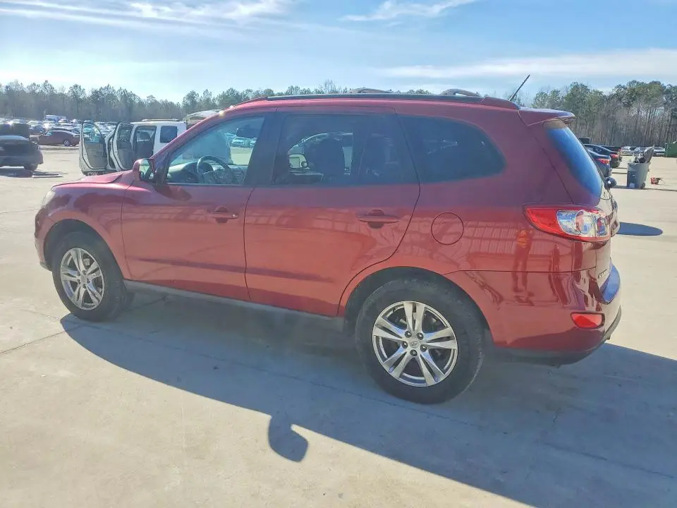 2011 HYUNDAI SANTA FE SE  