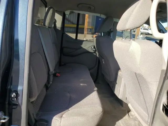 2016 NISSAN FRONTIER SV  