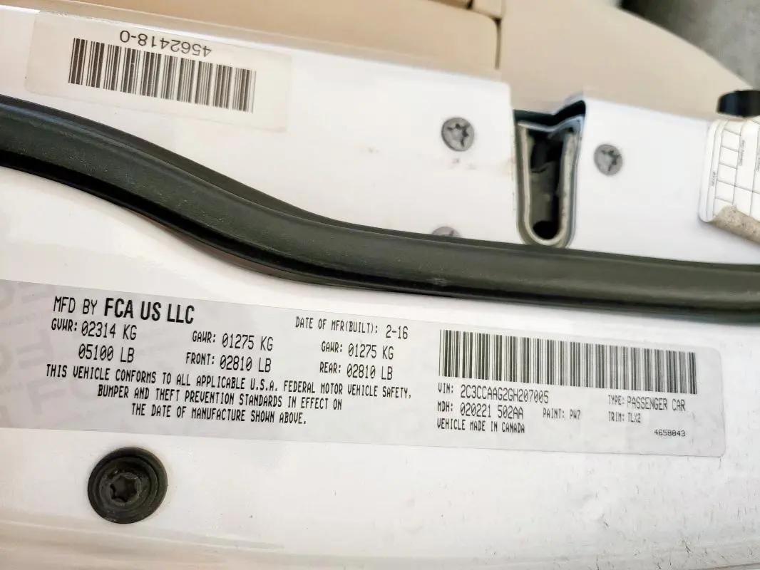 2016 CHRYSLER 300 LIMITED  