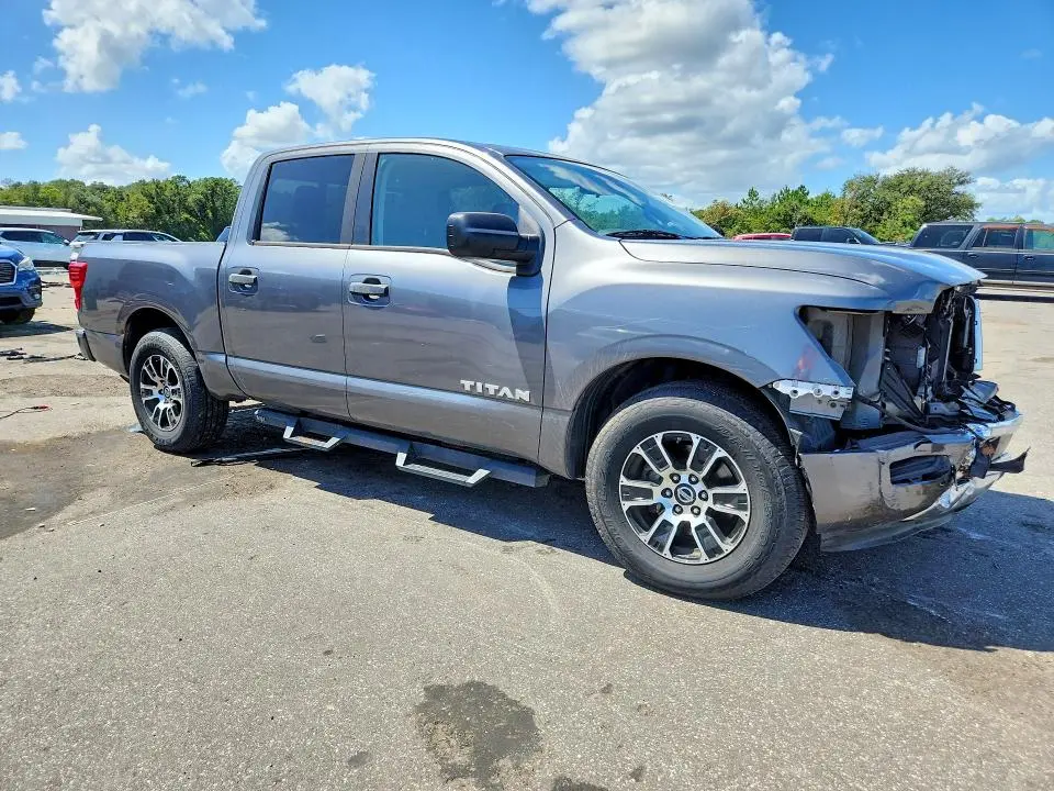 2022 NISSAN TITAN S  