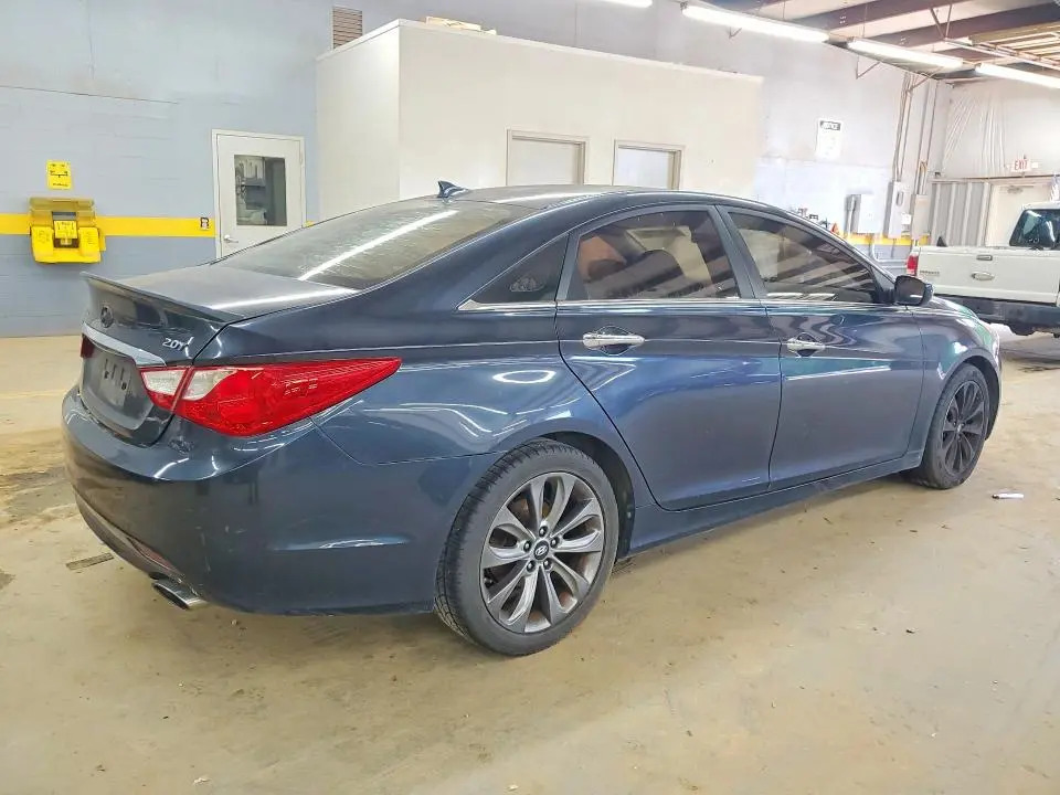 2012 HYUNDAI SONATA SE  