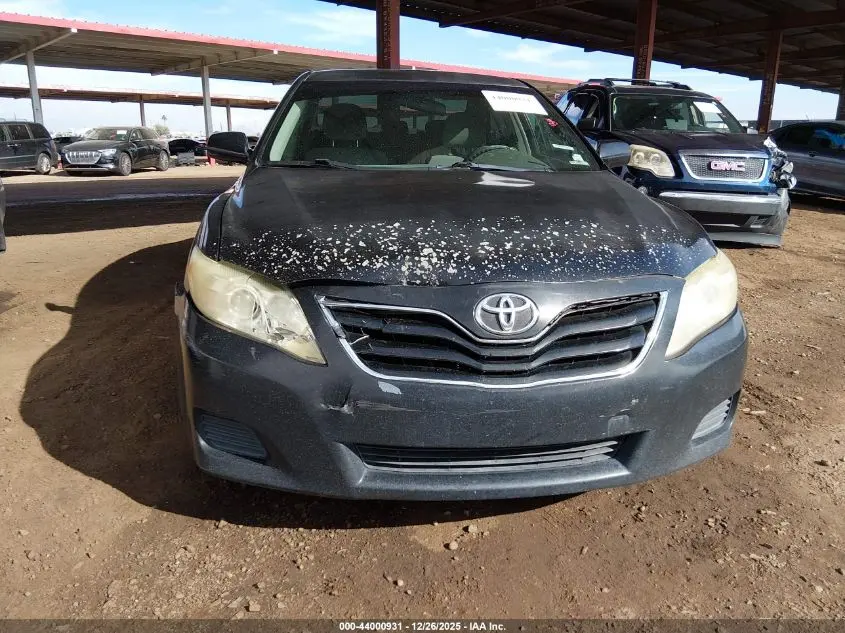 2011 TOYOTA CAMRY LE