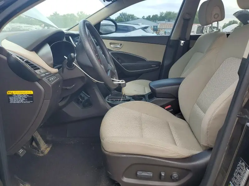 2017 HYUNDAI SANTA FE SE  