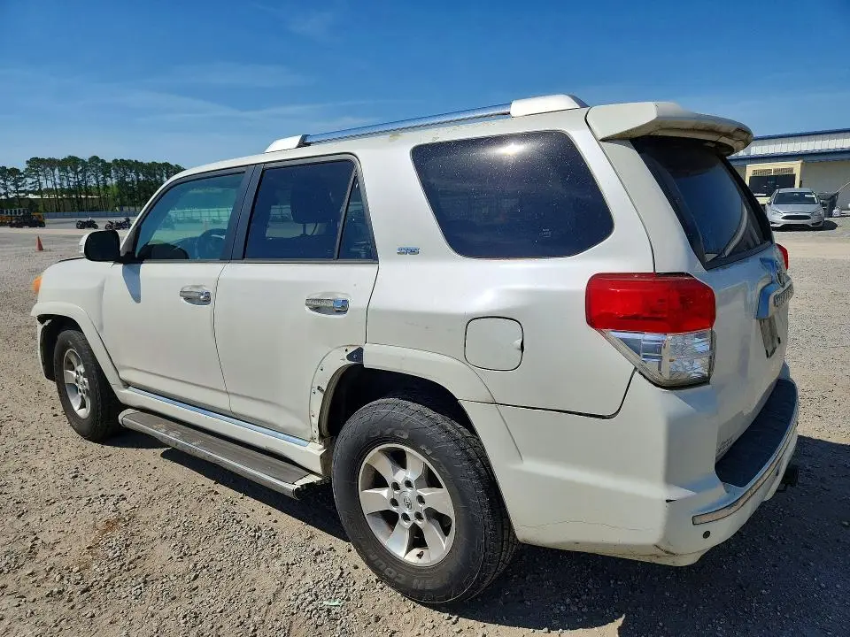 2010 TOYOTA 4RUNNER SR5  