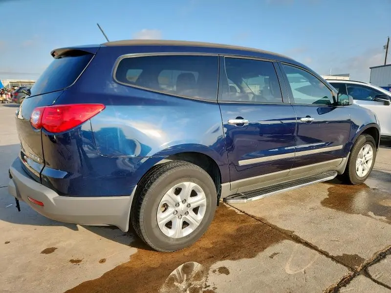2012 CHEVROLET TRAVERSE LS  