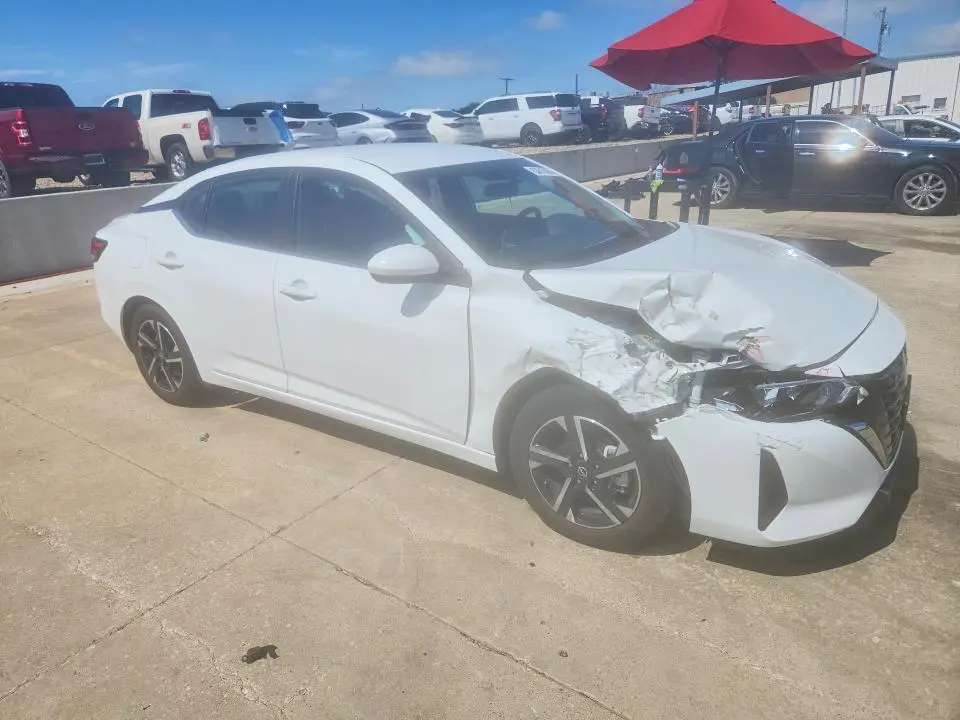 2025 NISSAN SENTRA SV  