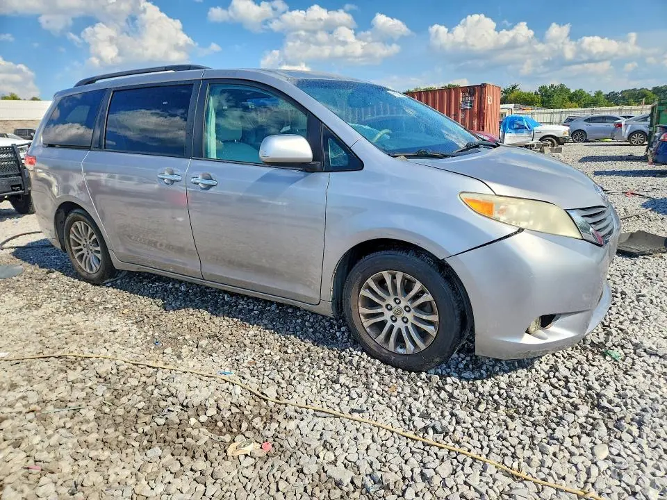 2012 TOYOTA SIENNA XLE 8-PASSENGER  