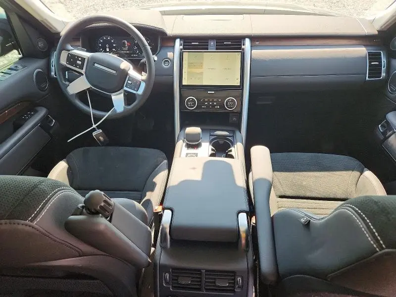 2024 LAND ROVER DISCOVERY S  