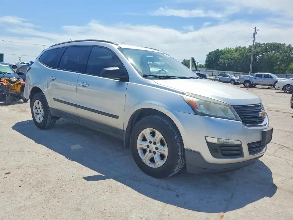 2014 CHEVROLET TRAVERSE LS  