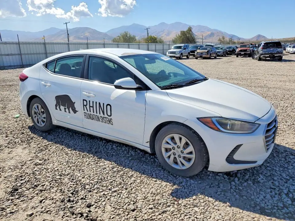 2017 HYUNDAI ELANTRA SE  