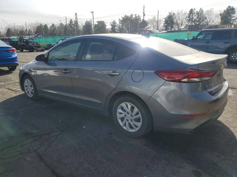 2018 HYUNDAI ELANTRA SE  