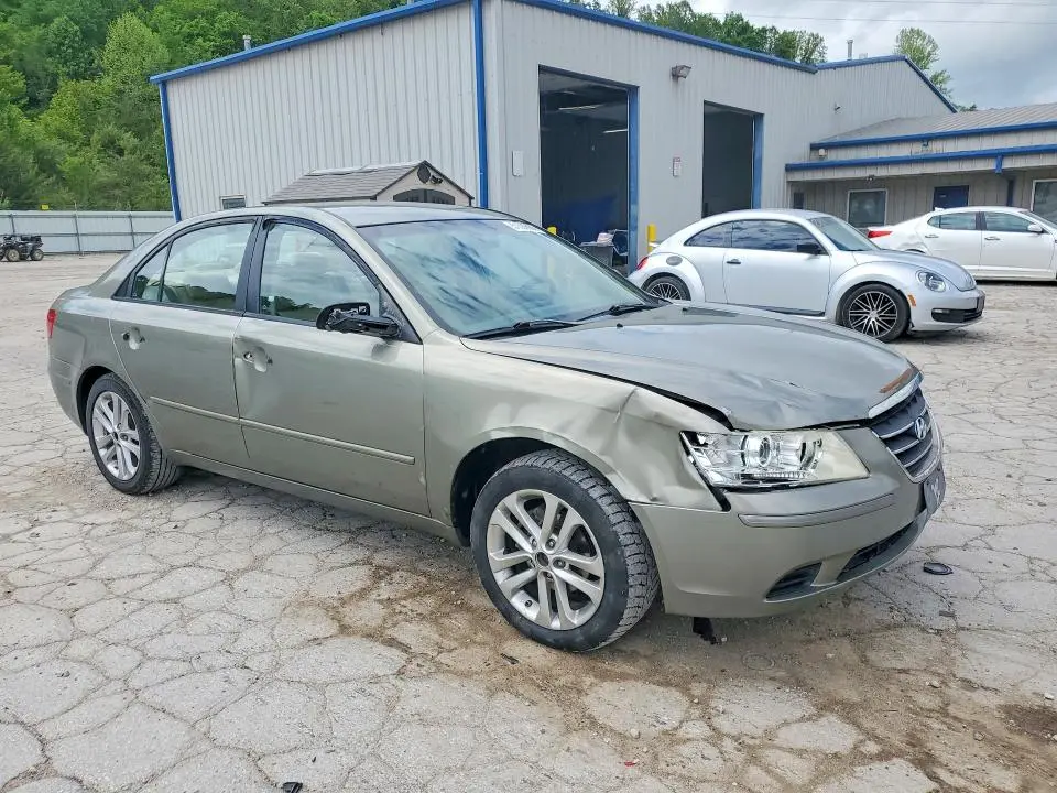 2010 HYUNDAI SONATA GLS  