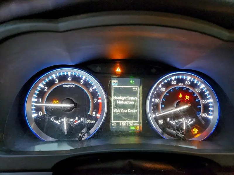 2017 TOYOTA HIGHLANDER SE  