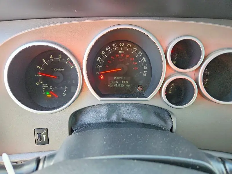 2011 TOYOTA SEQUOIA PLATINUM  