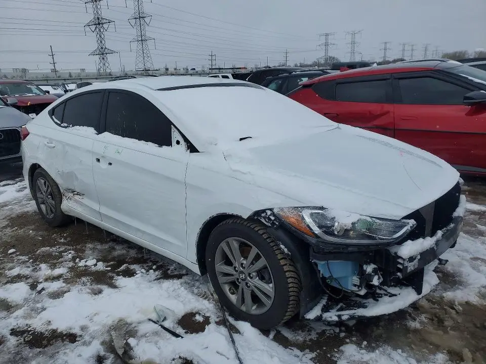 2017 HYUNDAI ELANTRA SE  