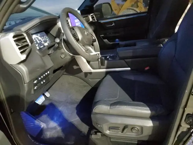 2024 TOYOTA SEQUOIA SR5  