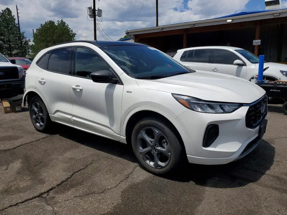 2024 FORD ESCAPE ST LINE  