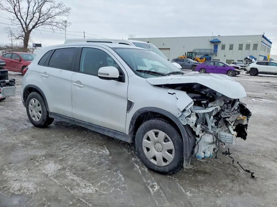 2023 MITSUBISHI RVR SE  