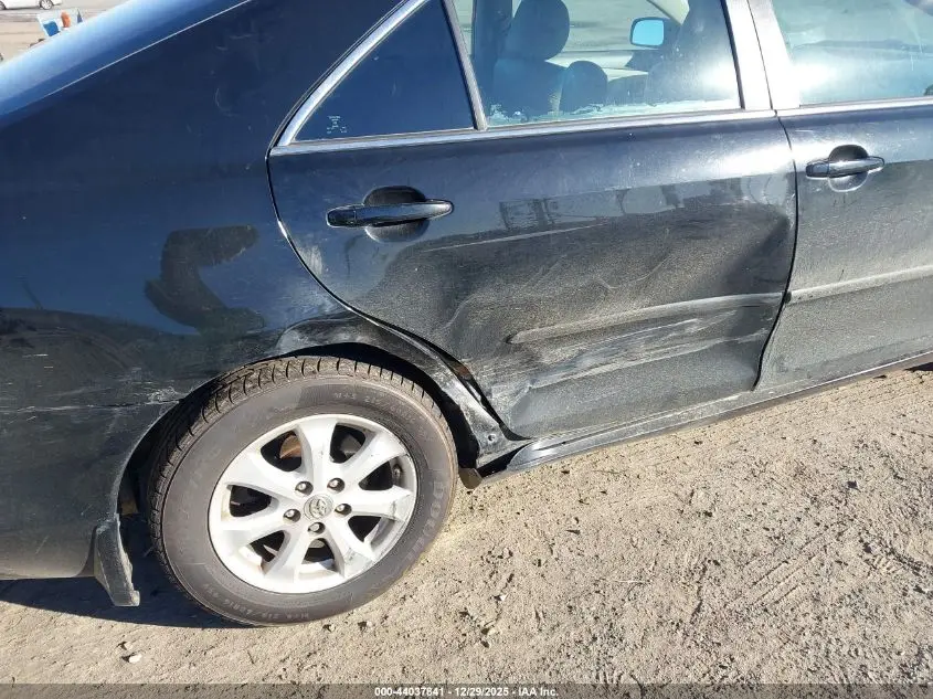 2010 TOYOTA CAMRY LE